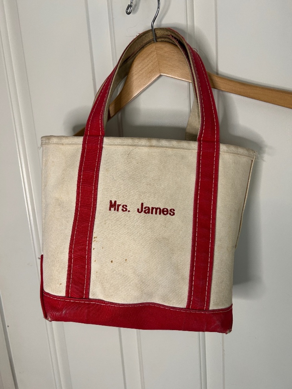 1980s vintage LL Bean Boat and Tote - Cream with red handles - Small